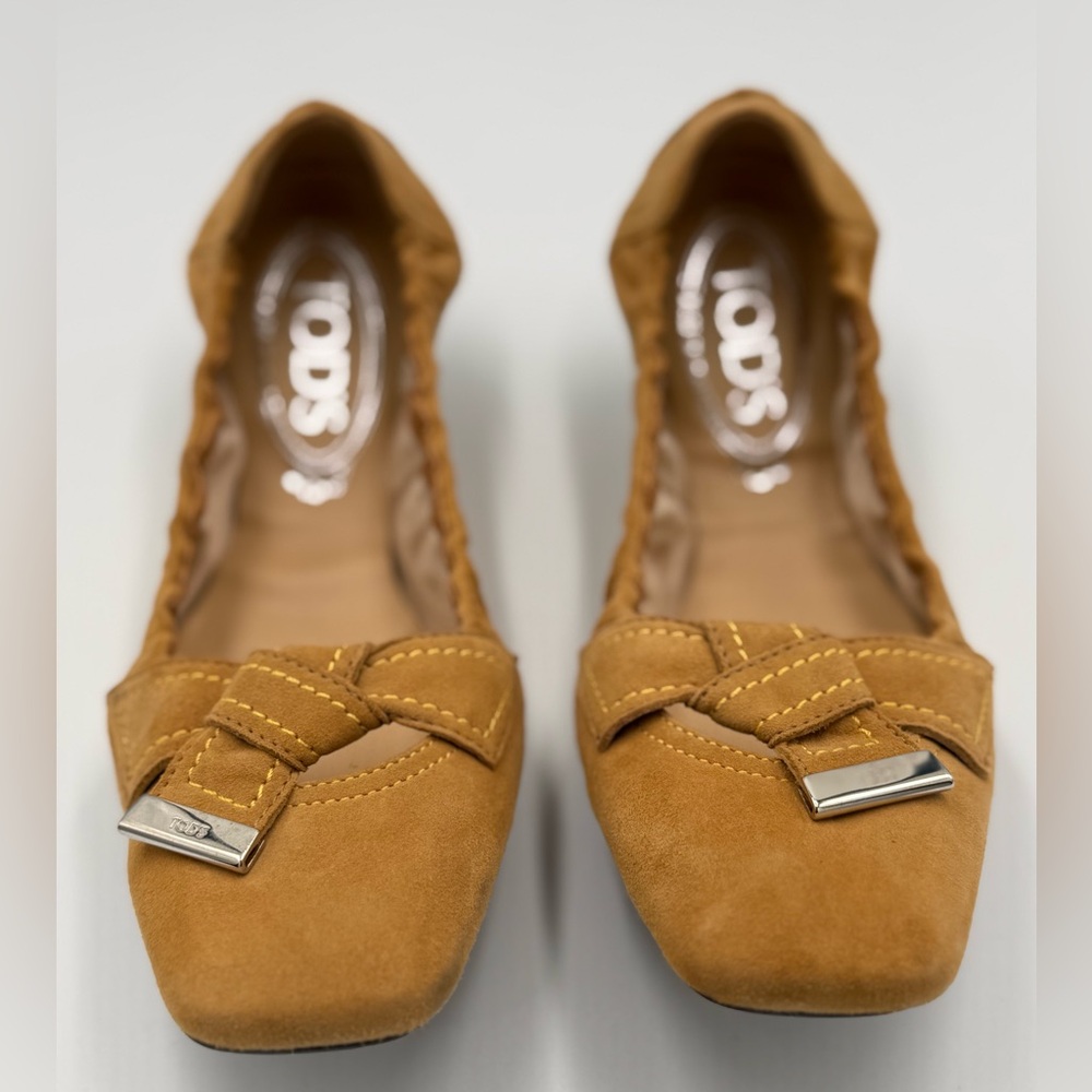 Tod's Tan Suede Knotted Ballet Flats with Metal Accent